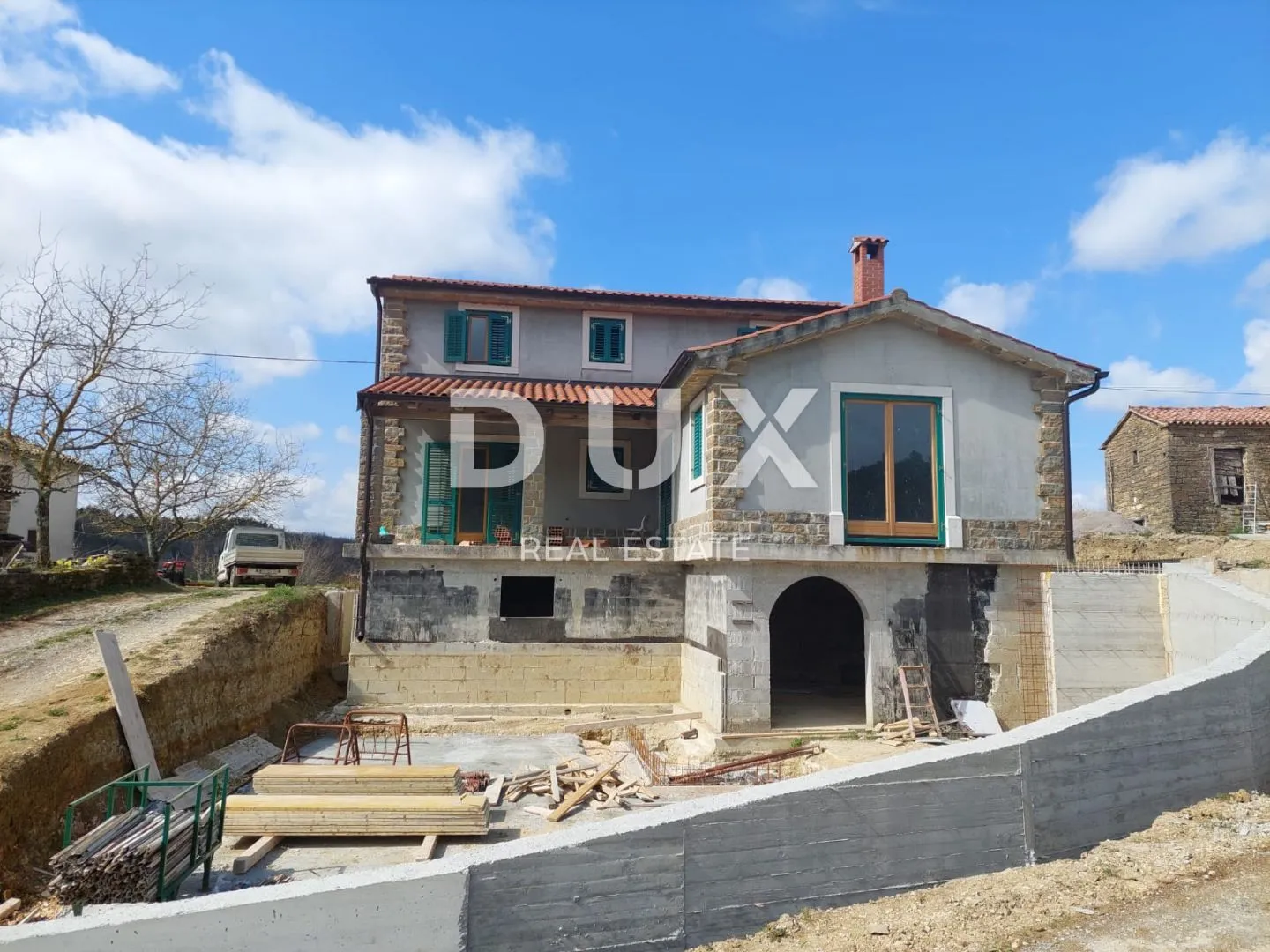 istra, pazin - samostojeća kuća s bazenom - slika 5