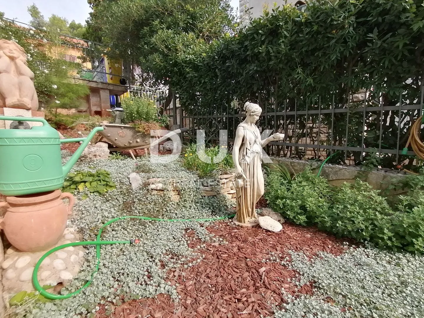 istra, rovinj apartmanska kuća na samo 40m od mora! - slika 55