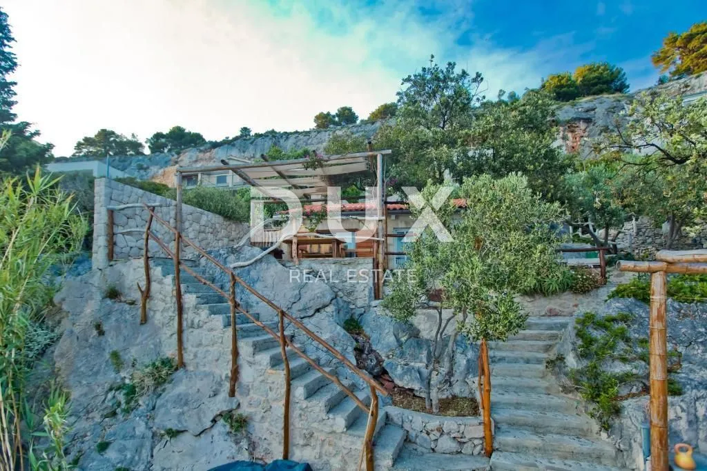 otok hvar - vila u gradu hvaru prvi red do mora - slika 10