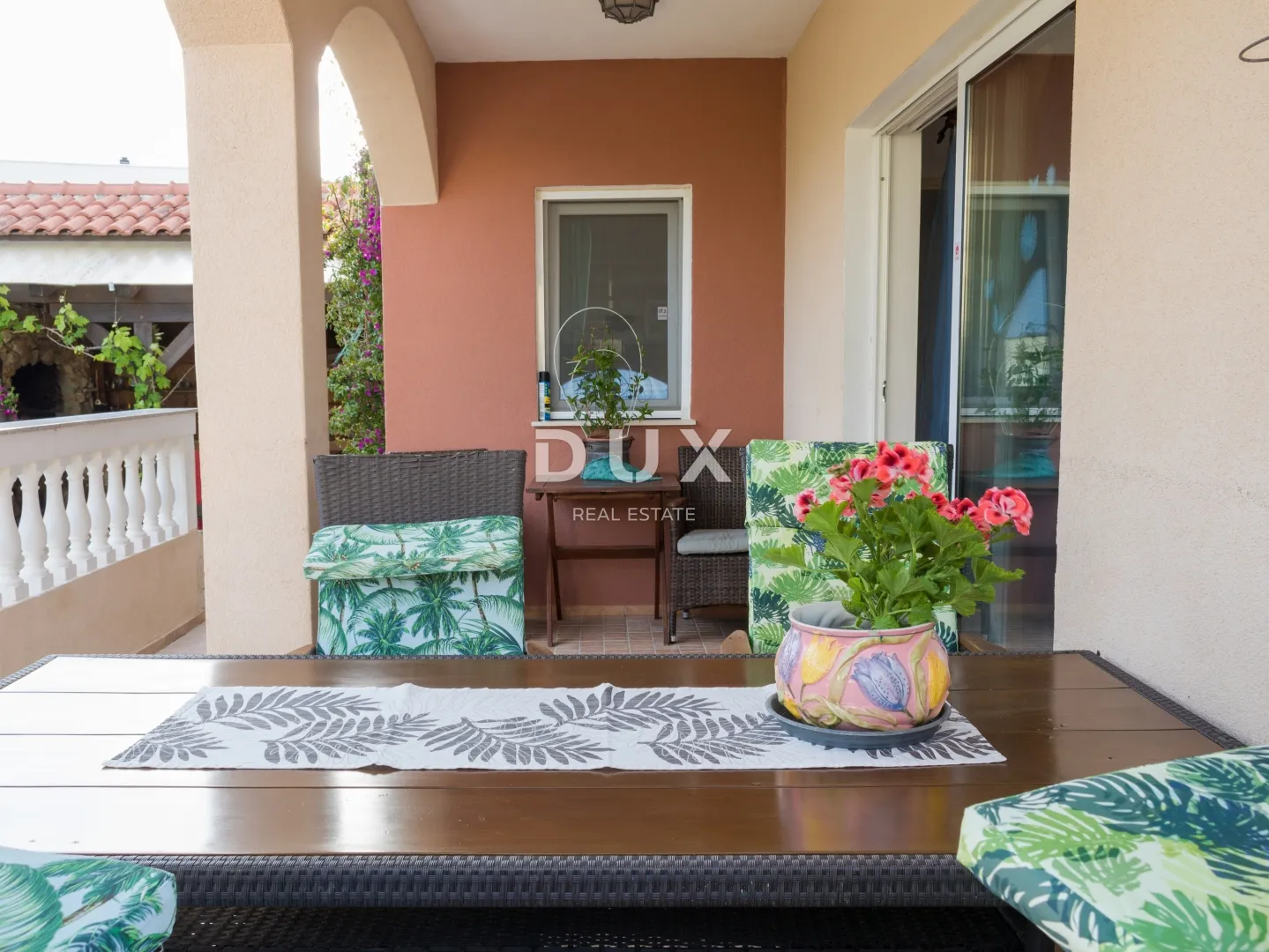 vodice, obrove, vila, 291,76 m2, tri etaže, dvorište - slika 41