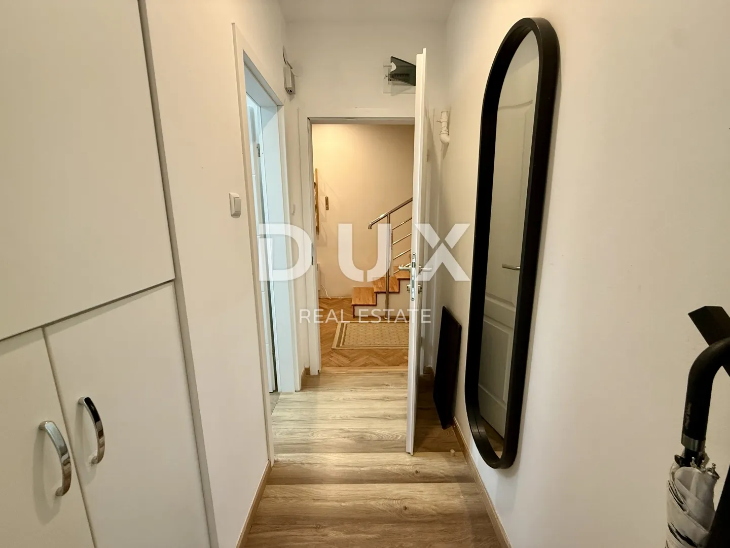 zagreb, centar - dvoetažni stan s tri apartmana i odličnim prihodima! - slika 23