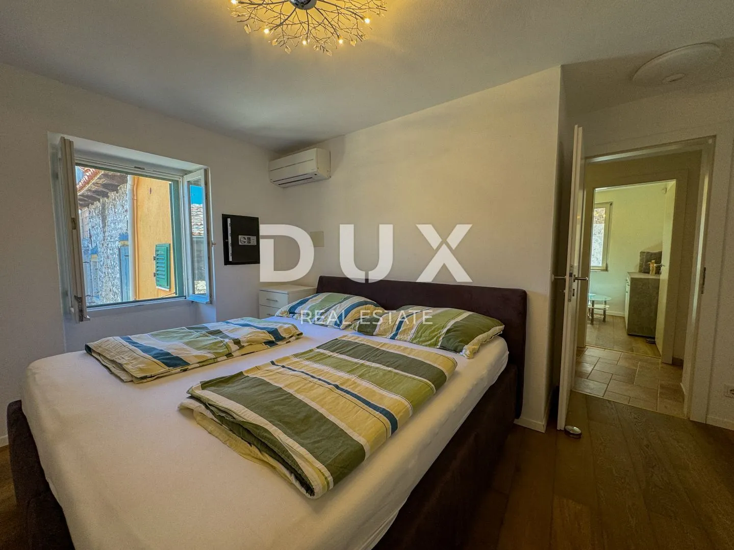 rovinj, centar – vrhunsko uređeni objekt u srcu rovinja s krovnom terasom, pogled, jacuzzi - slika 11