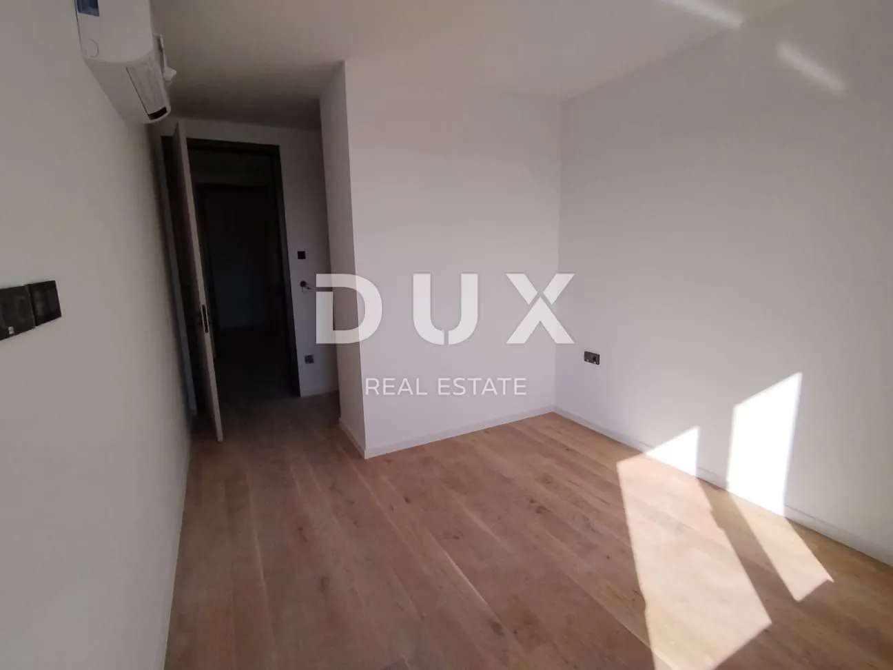 istra,pula -luksuzni smart home stan u centru 130m2! - slika 18