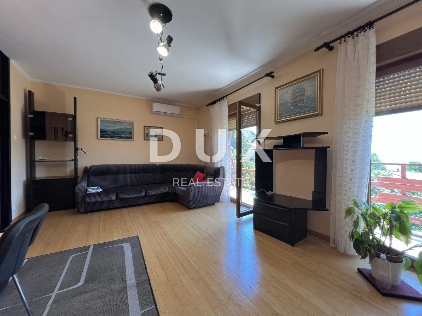 rijeka - stan površine 179 m2 s okućnicom od 550 m2 - slika 12