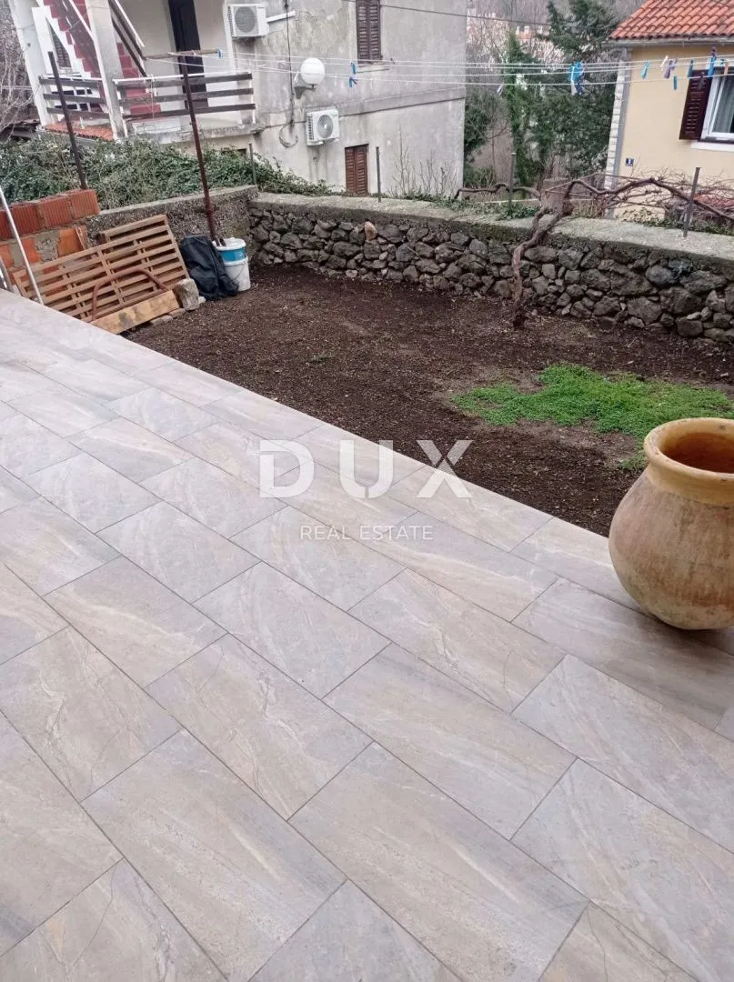 otok krk, omišalj - renovirana kuća u starom gradu - slika 18