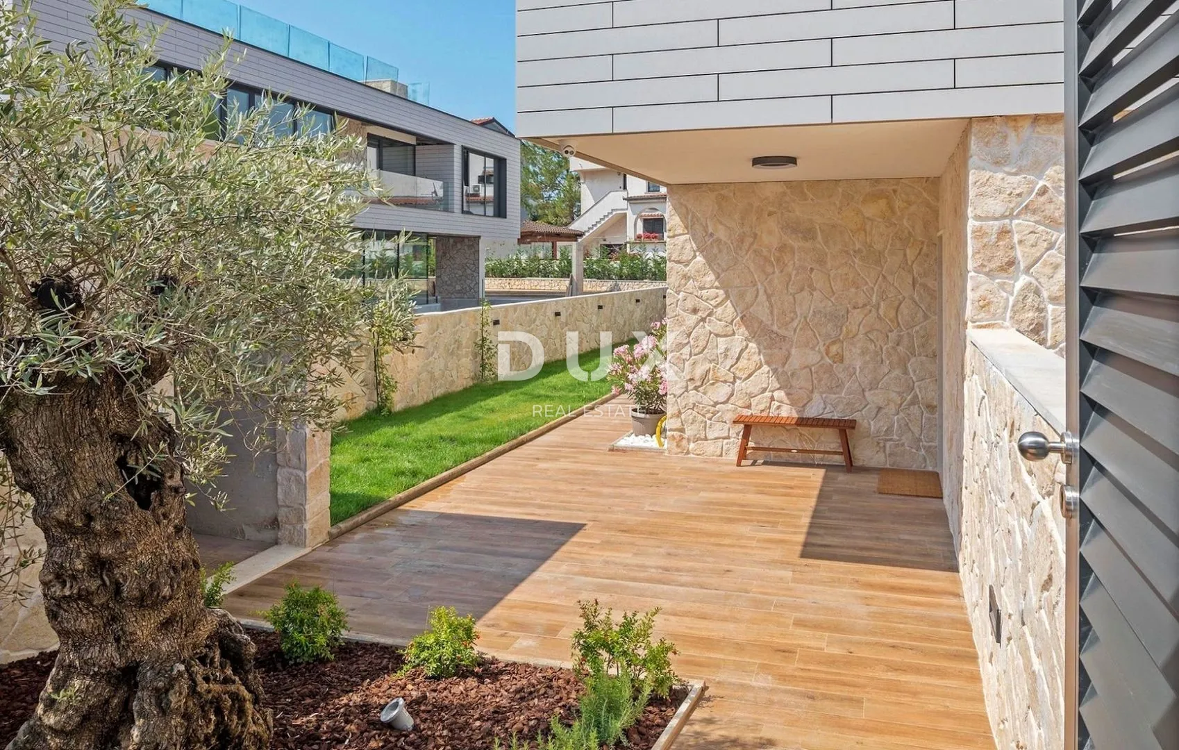 istra, poreč - luksuzna vila 400 m od plaže - slika 8
