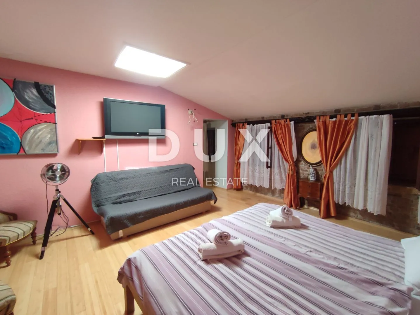 istra, rovinj - renovirana starina u samom centru grada - slika 38