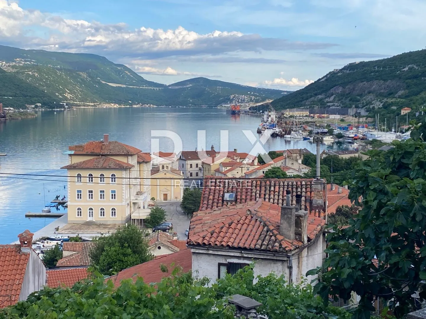 rijeka, bakar - kuća u strogom centru - samo 95 metara od mora! prilika! - slika 18