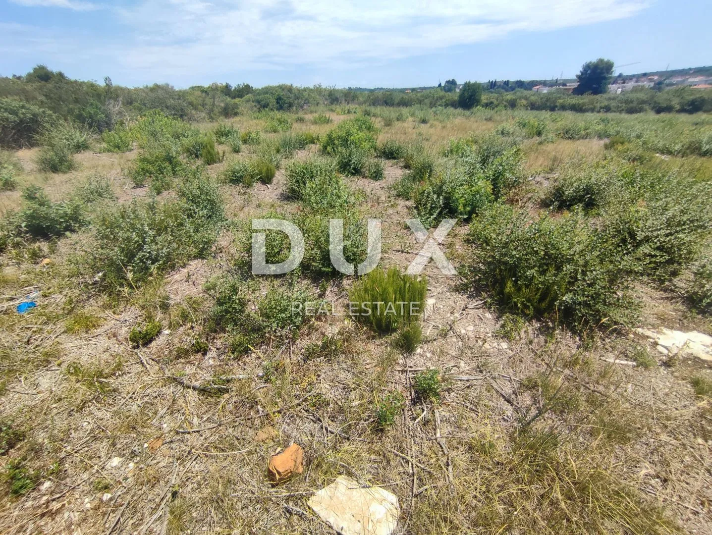 istra, pula - zemljište 5 837 m2 od kojeg je 1 000 m2 građevinskog! - slika 5