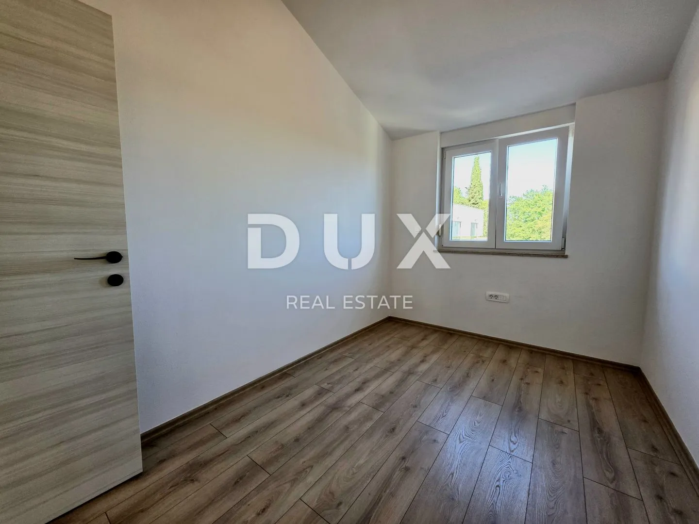 istra, šišan - apartmanska kuća s dvije stambene jedinice i pomočnim objektom - slika 26