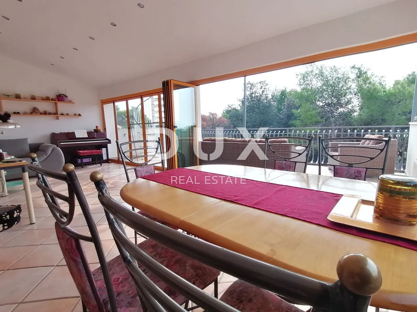 istra, rovinj apartmanska kuća na samo 40m od mora! - slika 42