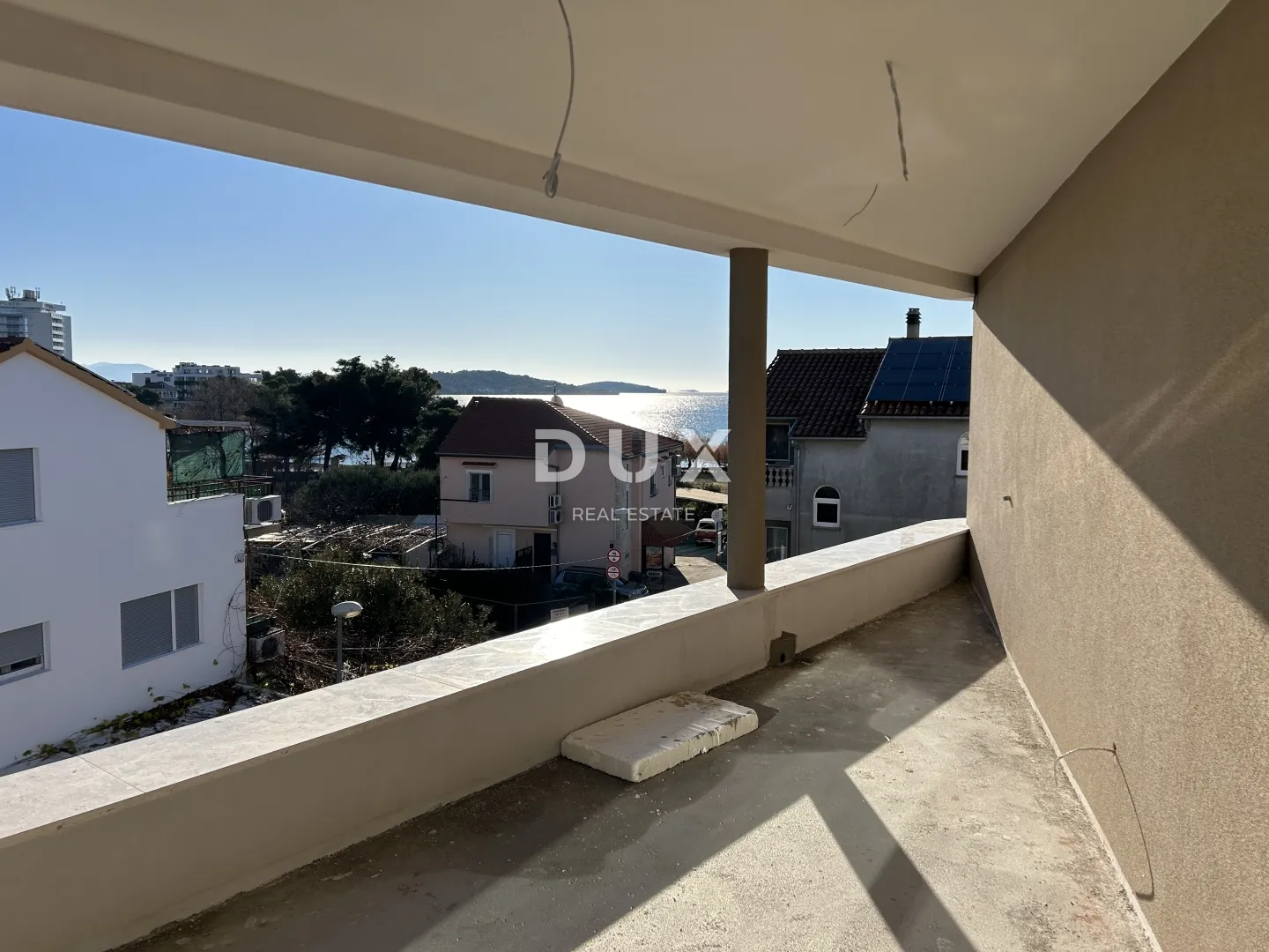 ŠIBENIK, VODICE – Penthouse, lift, pogled na more, 100m od plaže