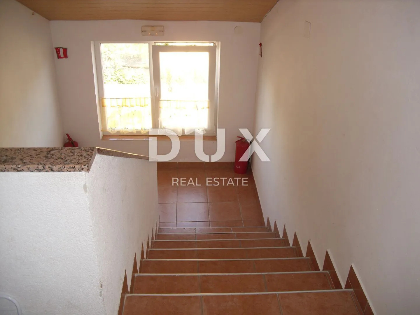 otok krk, malinska (okolica) - dva odvojena apartmana - slika 17