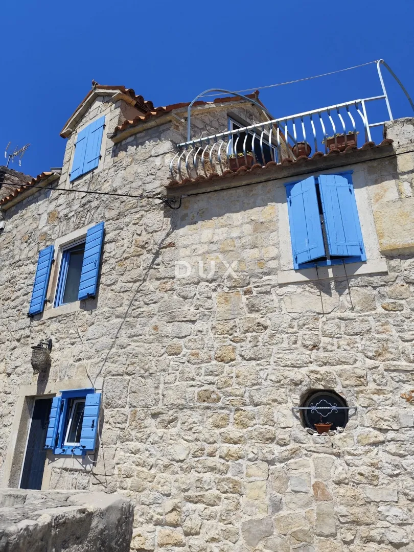 PRVIĆ ŠEPURINA - Kamena kuća s terasom i pogledom na more - Prvić Šepurine, Vodice