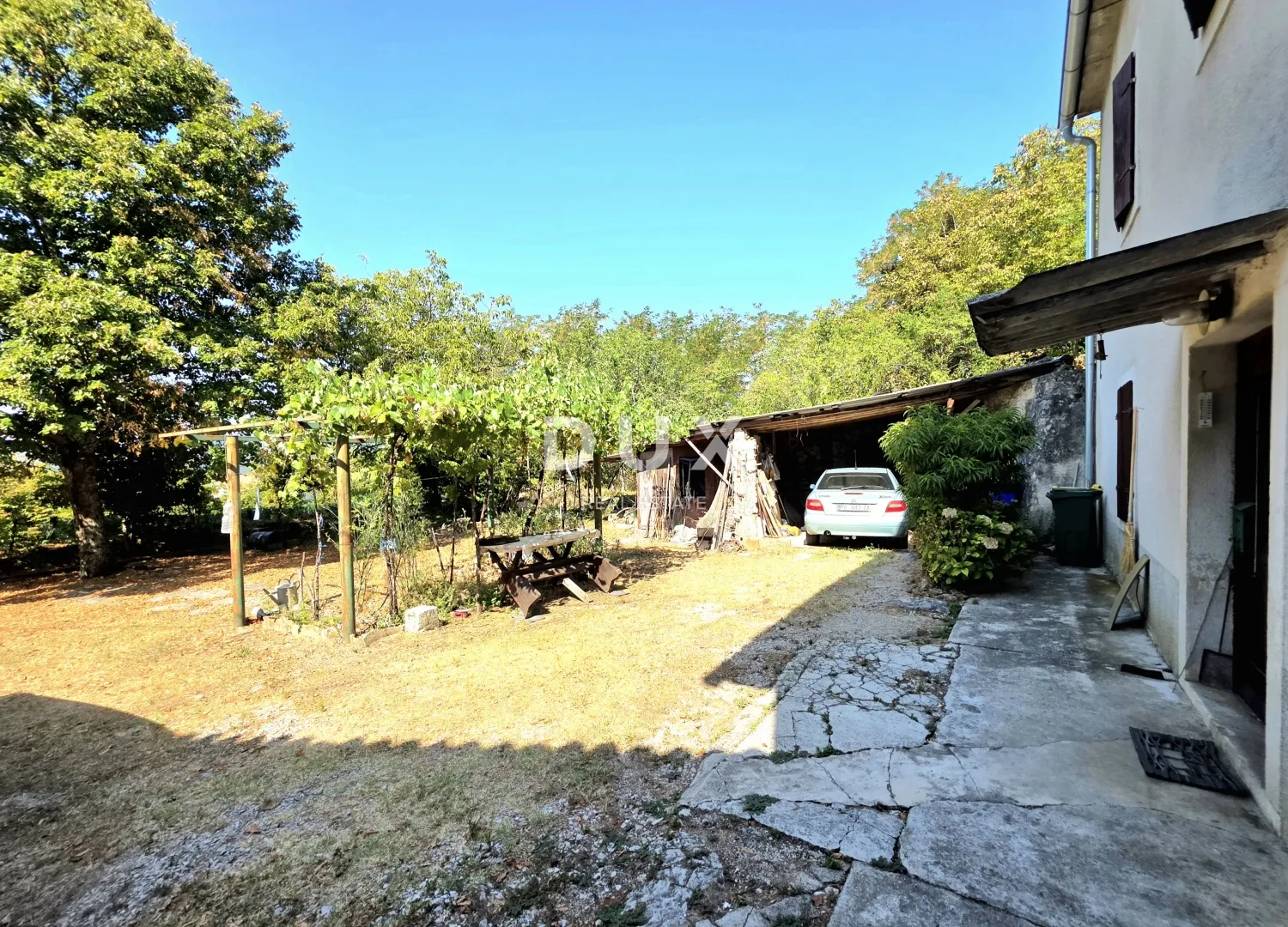 istra, buzet, kuća, 160 m2, stancija s 26724 m2 zemljišta - slika 2