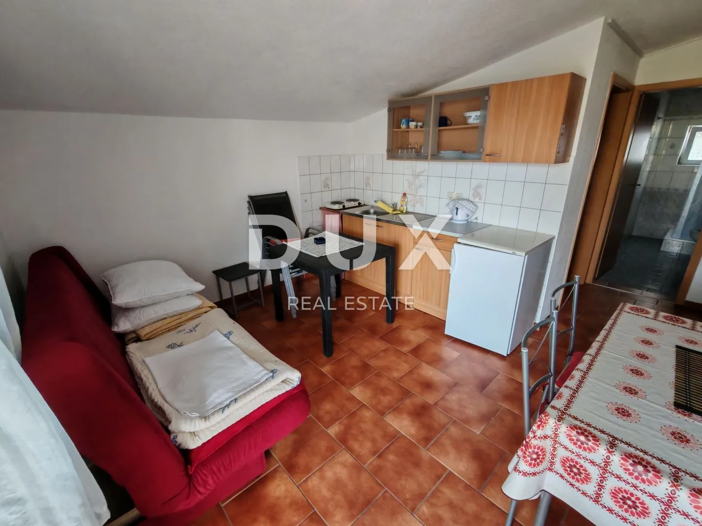 zadar, vir - kuća s čak 5 apartmana! 3 minute hoda udaljena od dviju plaža! - slika 23