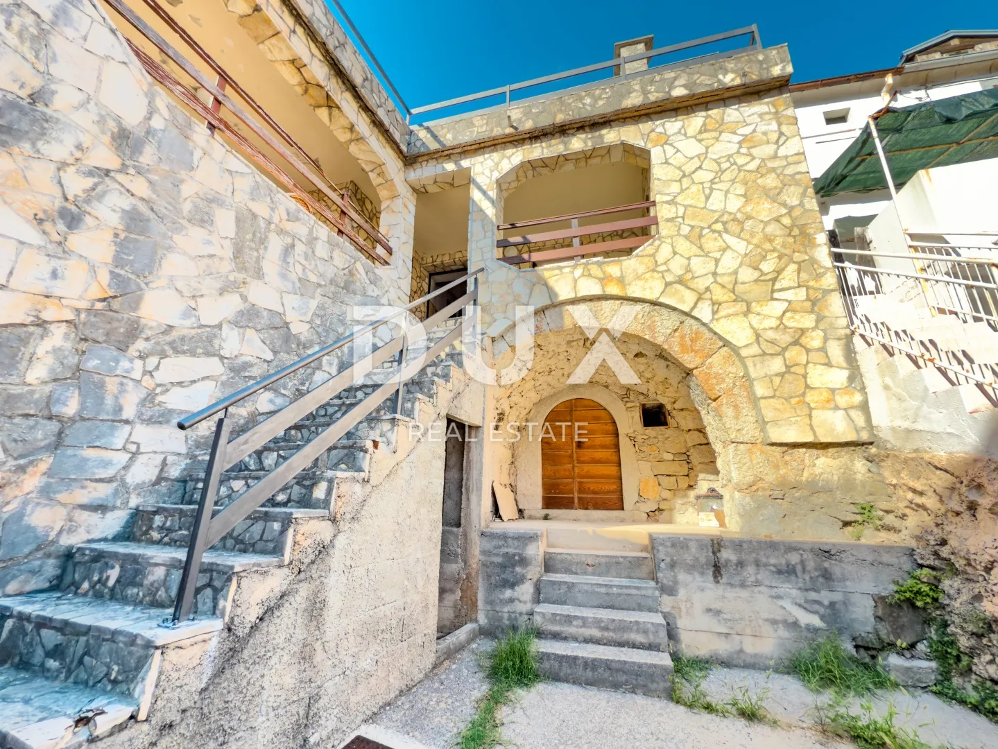 otok krk, baška (okolica) - kamena kuća s velikom okućnicom - slika 55