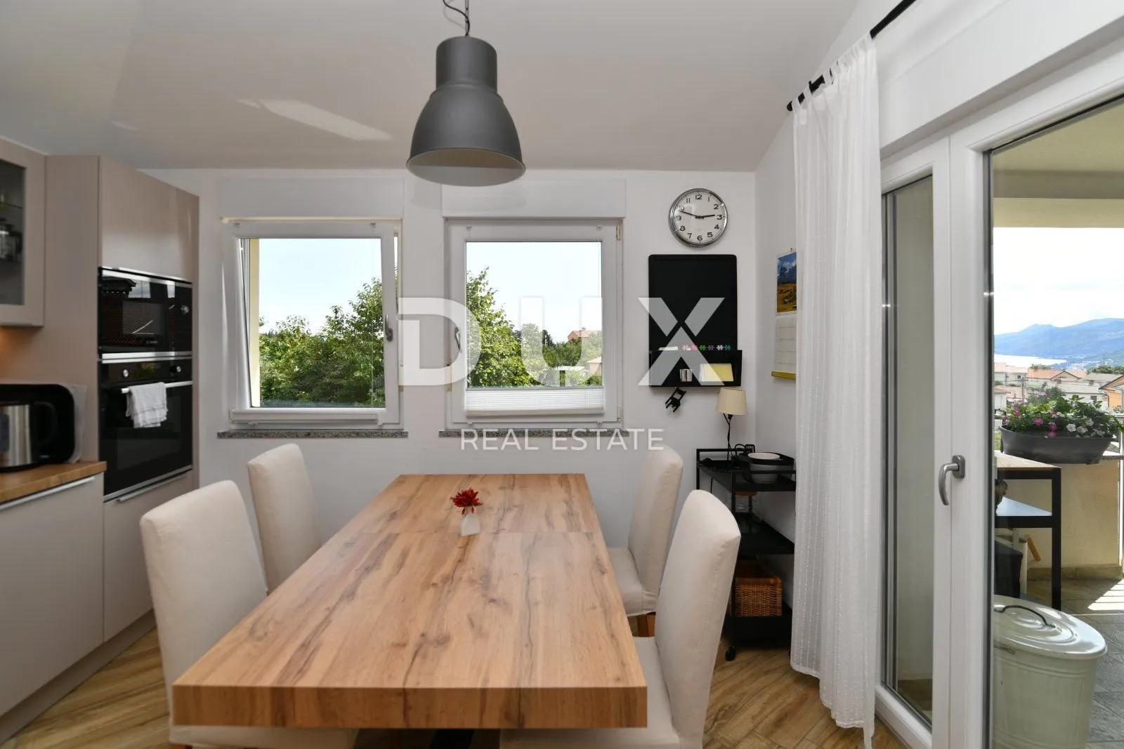 kastav - luksuzni penthouse s pogledom na more - slika 4