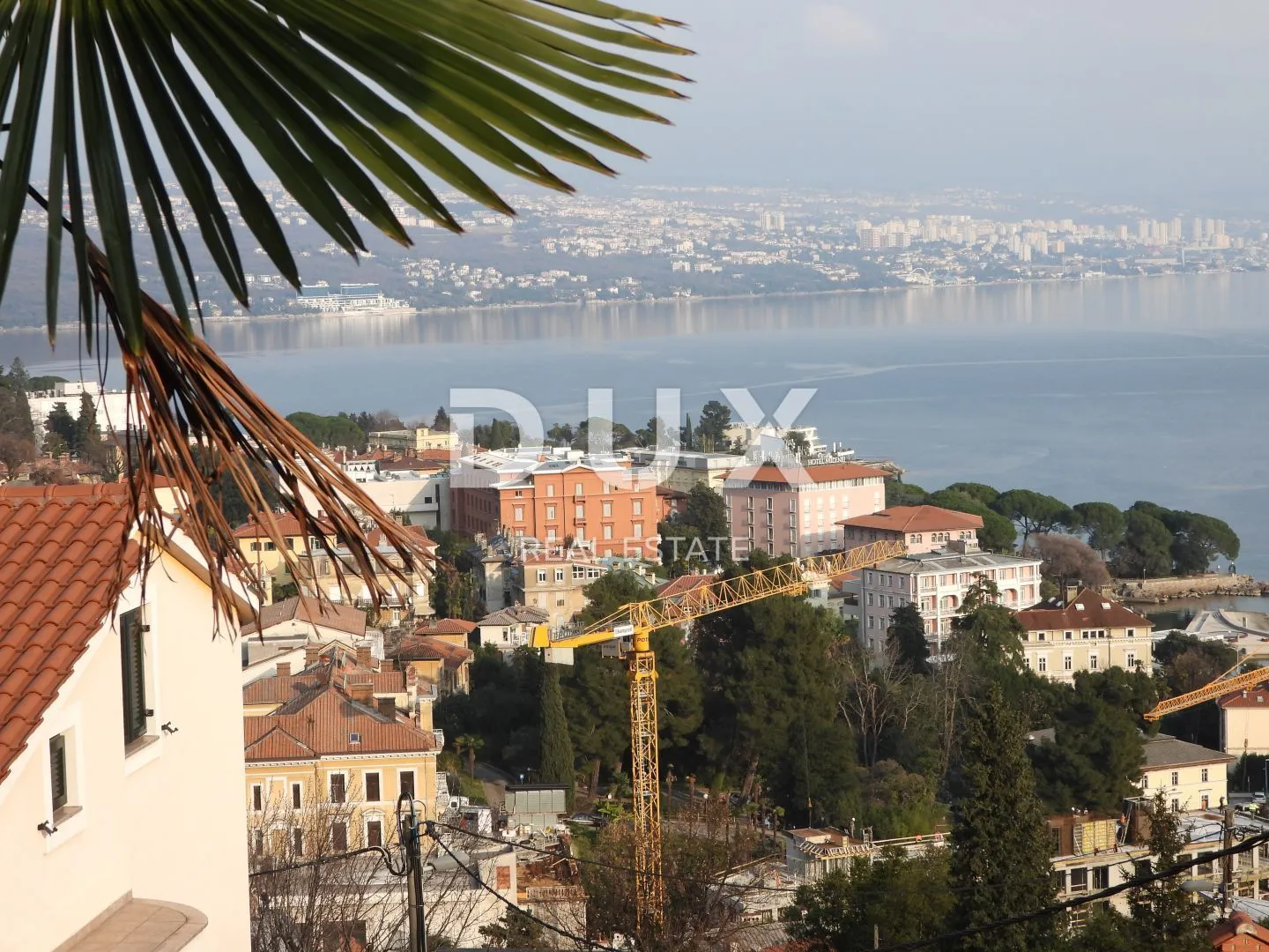 opatija- kuća 203m2 s panoramskim pogledom na more + okoliš - slika 12