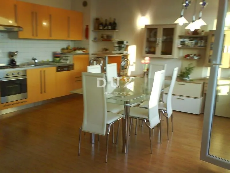 RIJEKA, ŠKURINJE - Ekskluzivan duplex penthouse s otvorenim pogledom na more, garažom i odličnom kvalitetom gradnje