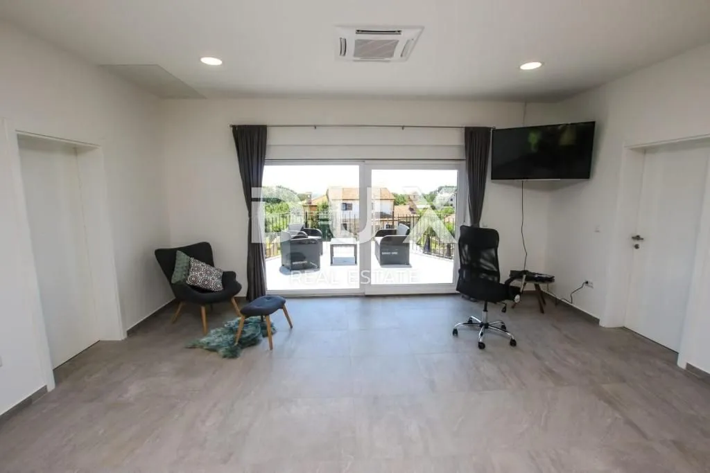 kaštelir, rogovići, kuća, 450 m2, dvorište, bazen - slika 18
