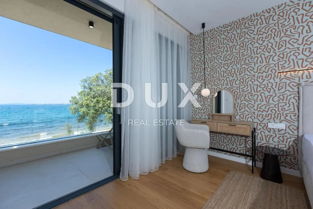 zadar, zaton - vila prvi red uz plažu - slika 18