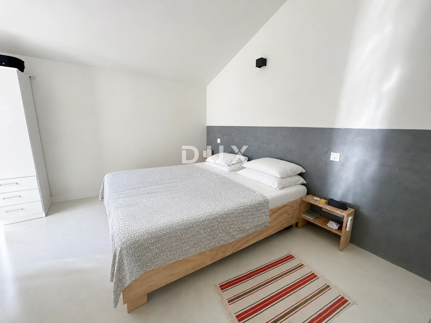 dalmacija, vodice – privatni mini resort s 4 apartmana i bazenom, 300 m od centra - slika 24