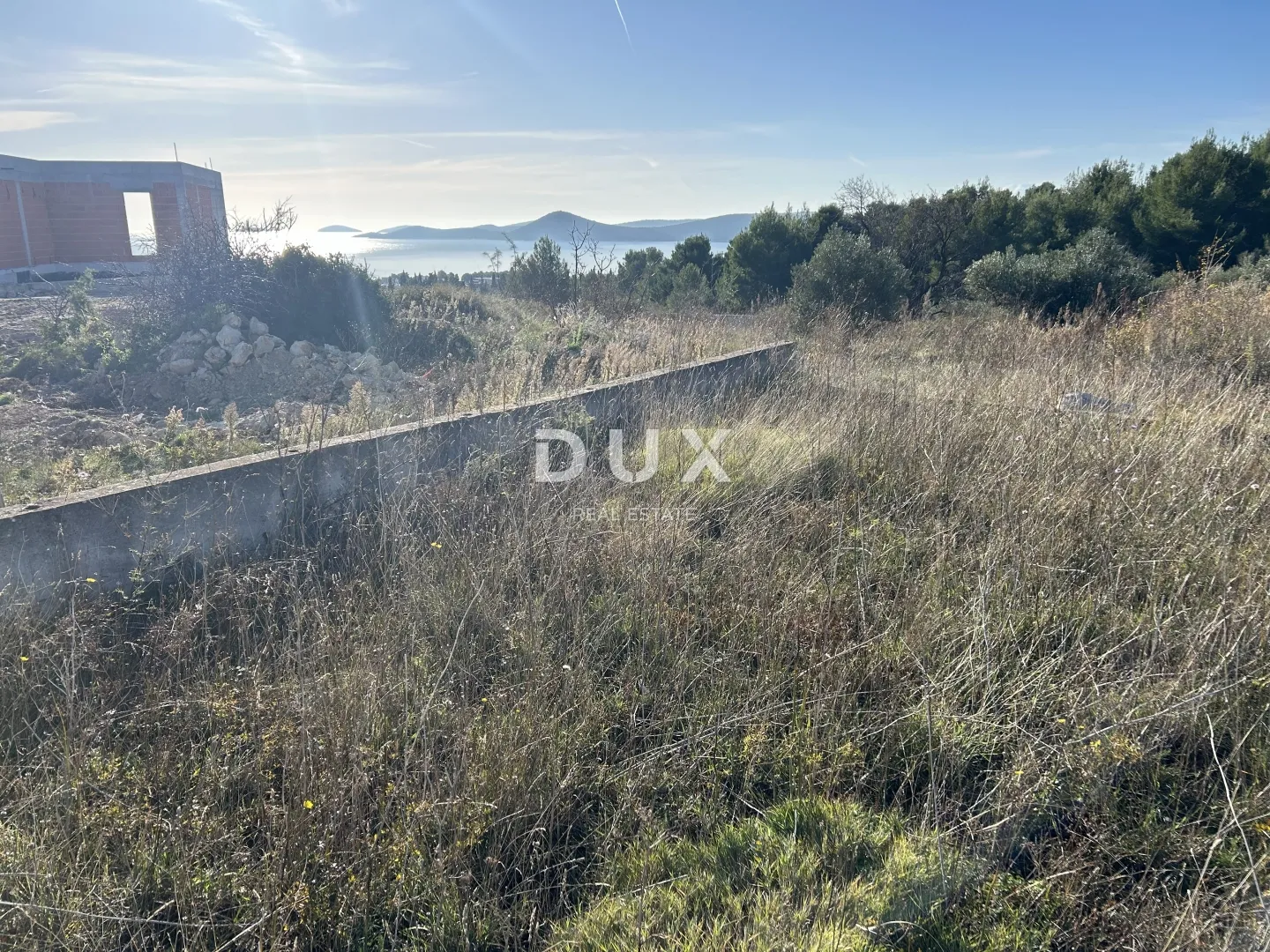 šibenik, vodice – atraktivno zemljište s pogledom na more - slika 4