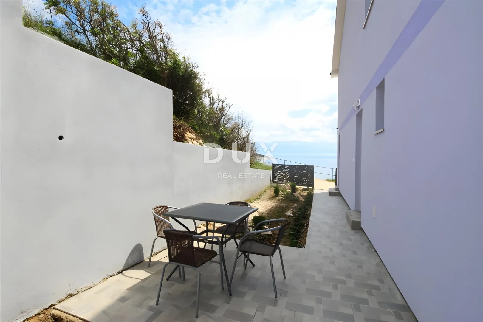 otok krk, baška - dva apartmana prvi red do mora - slika 26