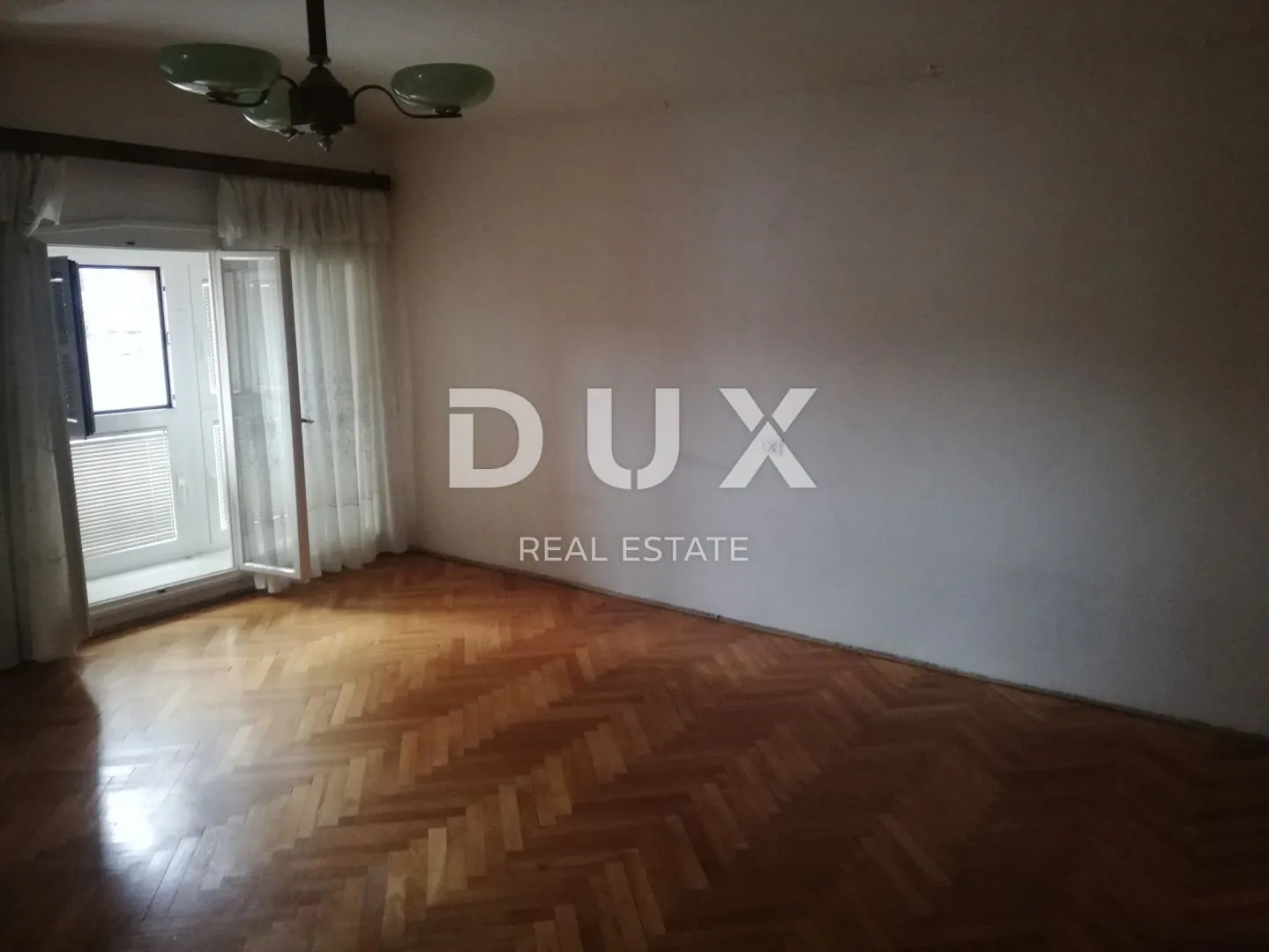 rijeka, centar - stan uz more u samom centru - slika 9