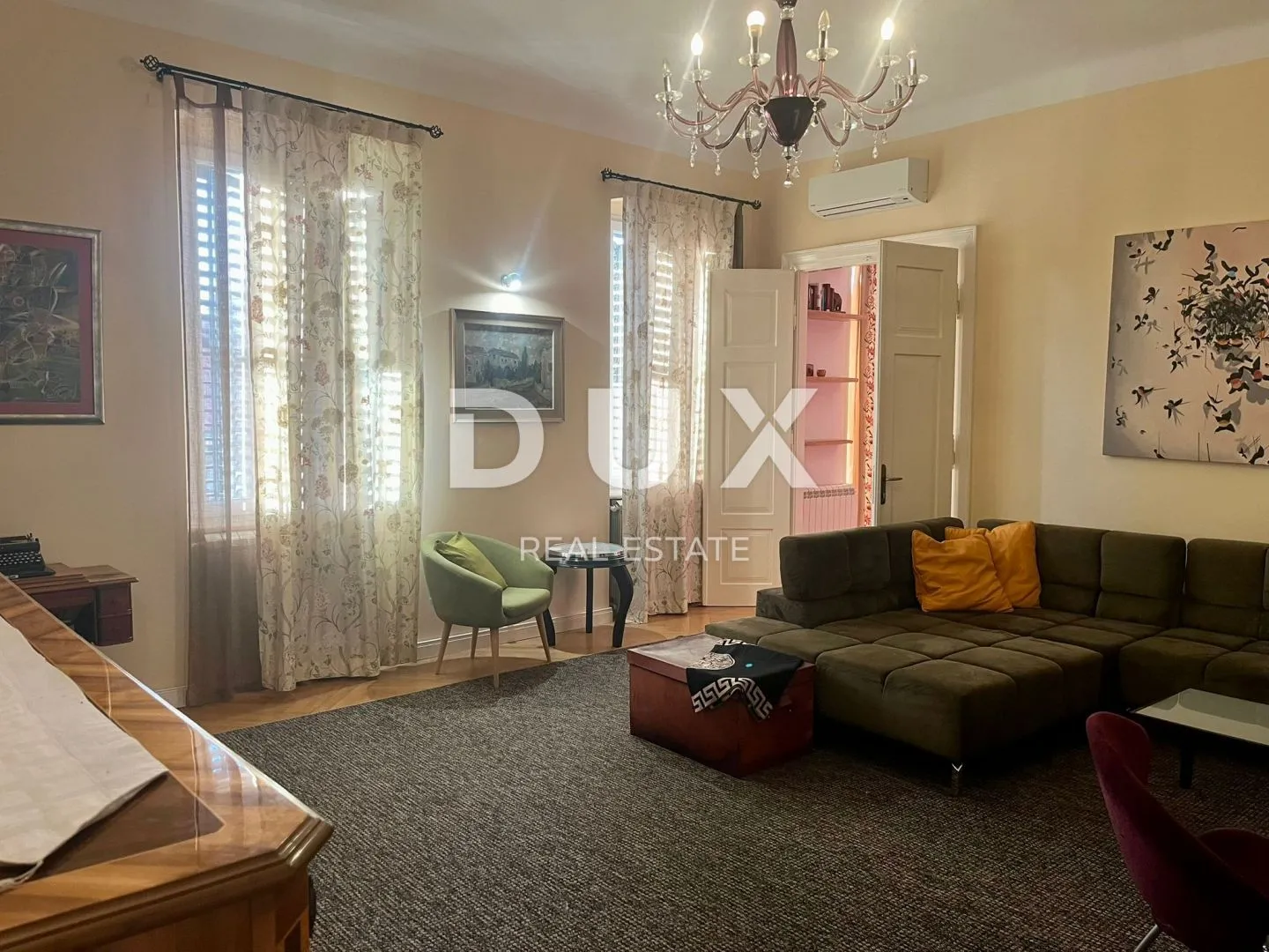 rijeka, centar - gospodski stan 2s+db, kompletno uređen - slika 2