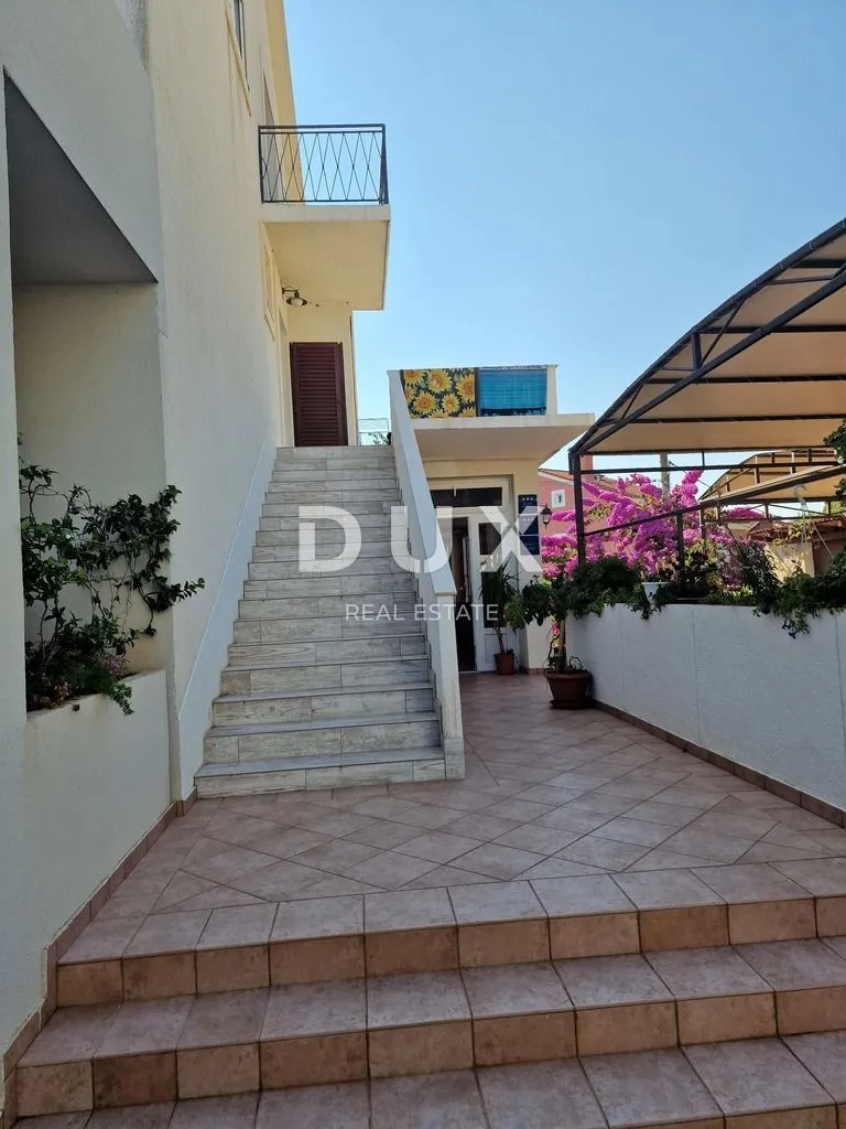 mali lošinj, centar – vila u malom lošinju, 200m od mora – savršen pogled i uhodani posao - slika 9