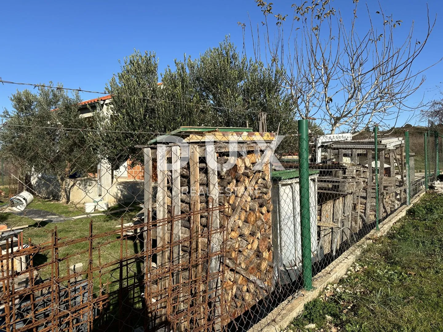 crno, zadar - ograđeno zemljište s vrtnom kućom! - slika 10