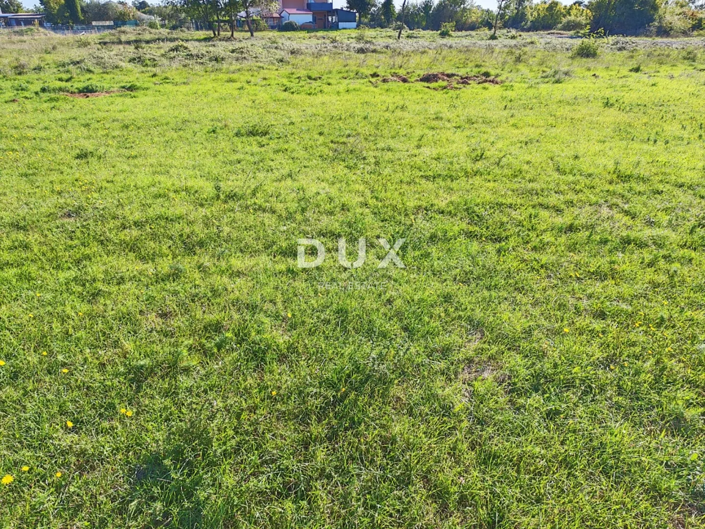 istra, loborika - građevinsko zemljište 1085 m2! - slika 2