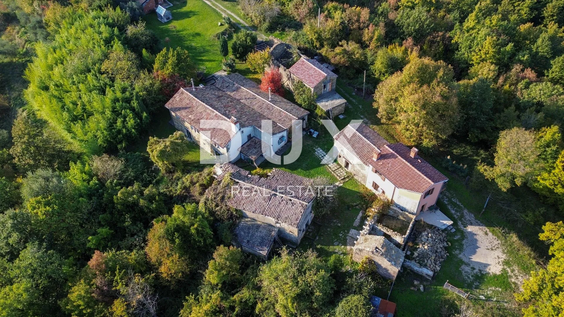 istra, lupoglav, kuća, 646 m2, 8 kuća na imanju 22.000 m2 - slika 28