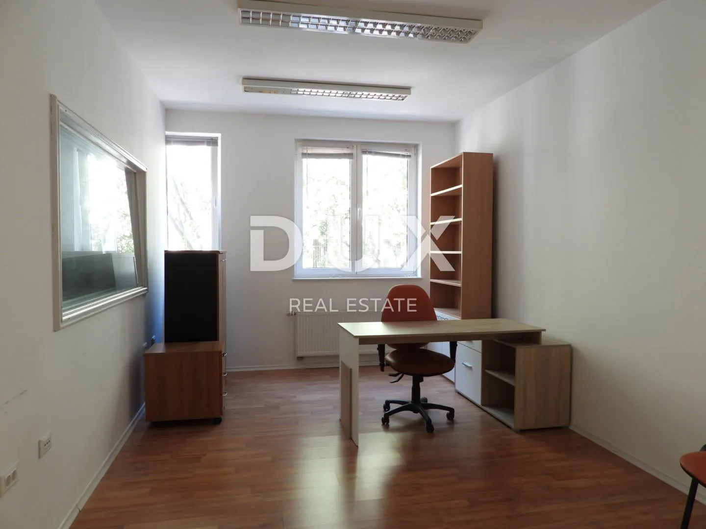 RIJEKA, MLAKA- poslovni prostor 64m2 za zakup/ najam- broj 9