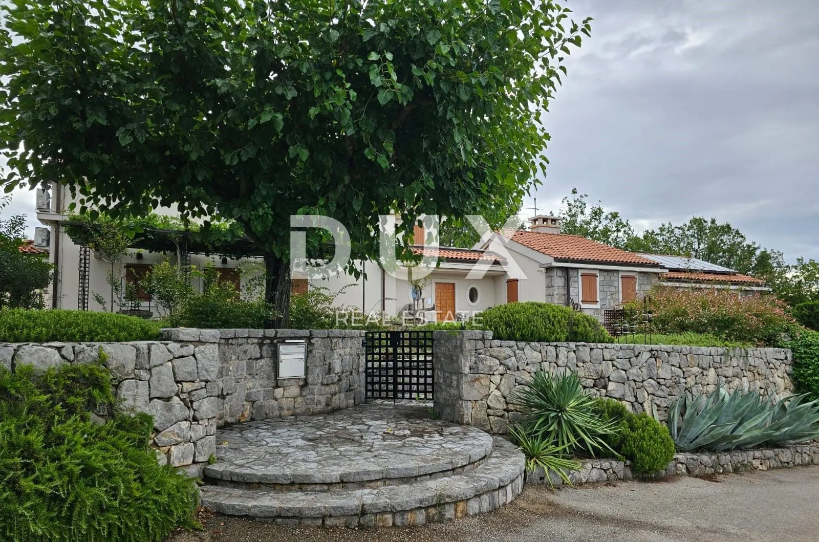 otok krk, poljica (okolica) - luksuzna kamena vila - slika 7
