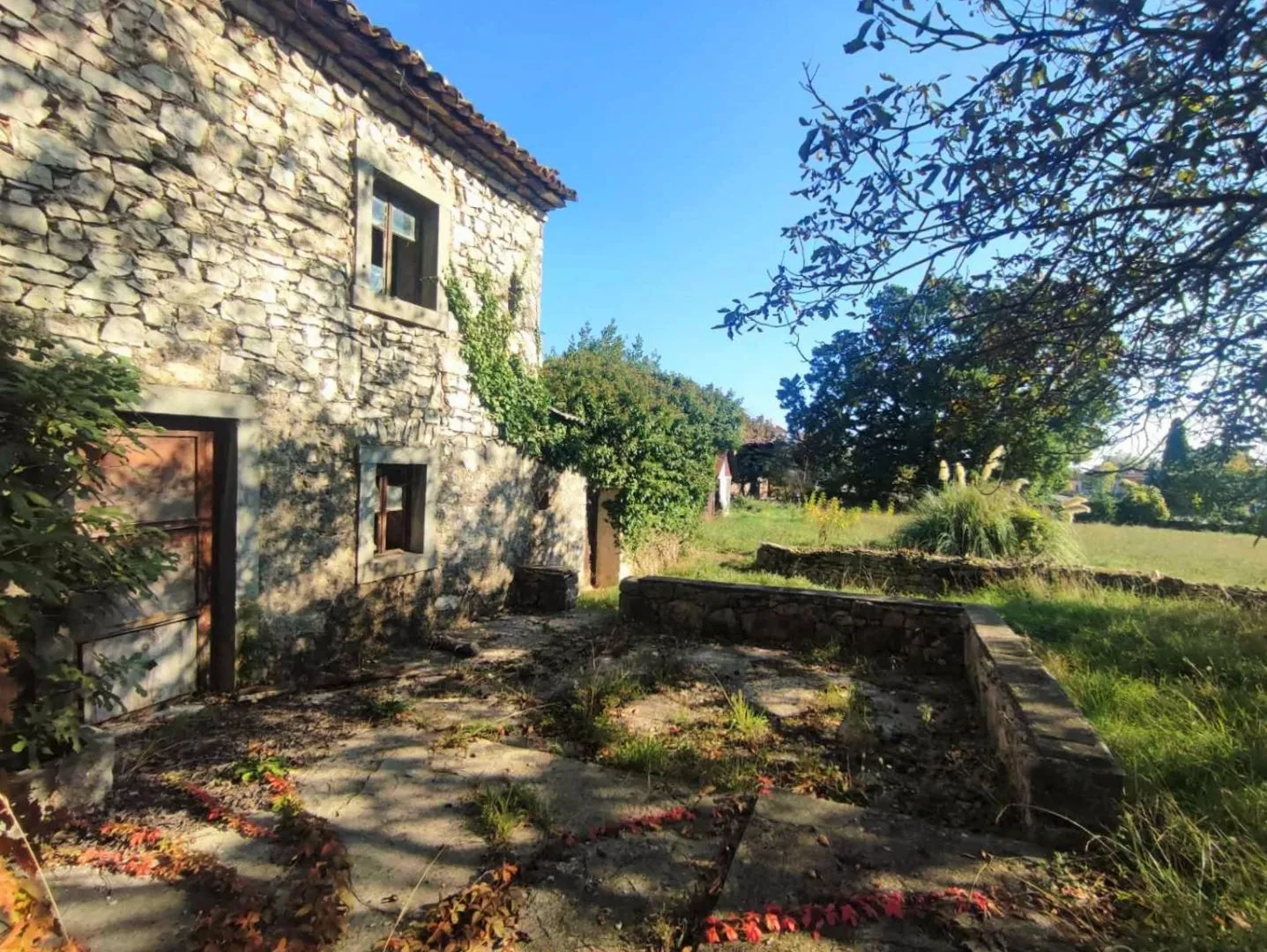 istra, labin - kuća s prostranim građevinskim zemljištem - slika 8