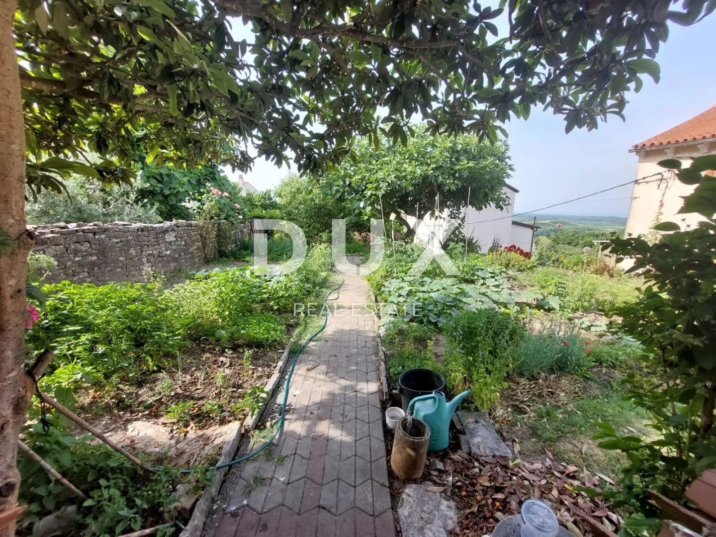 istra, buje - kuća s restoranom u centru buja, pogled na more - slika 30