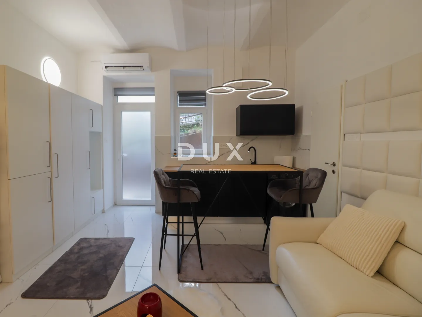 opatija, centar - studio apartman u povijesnoj vili drugi red do mora, uređen! - slika 8