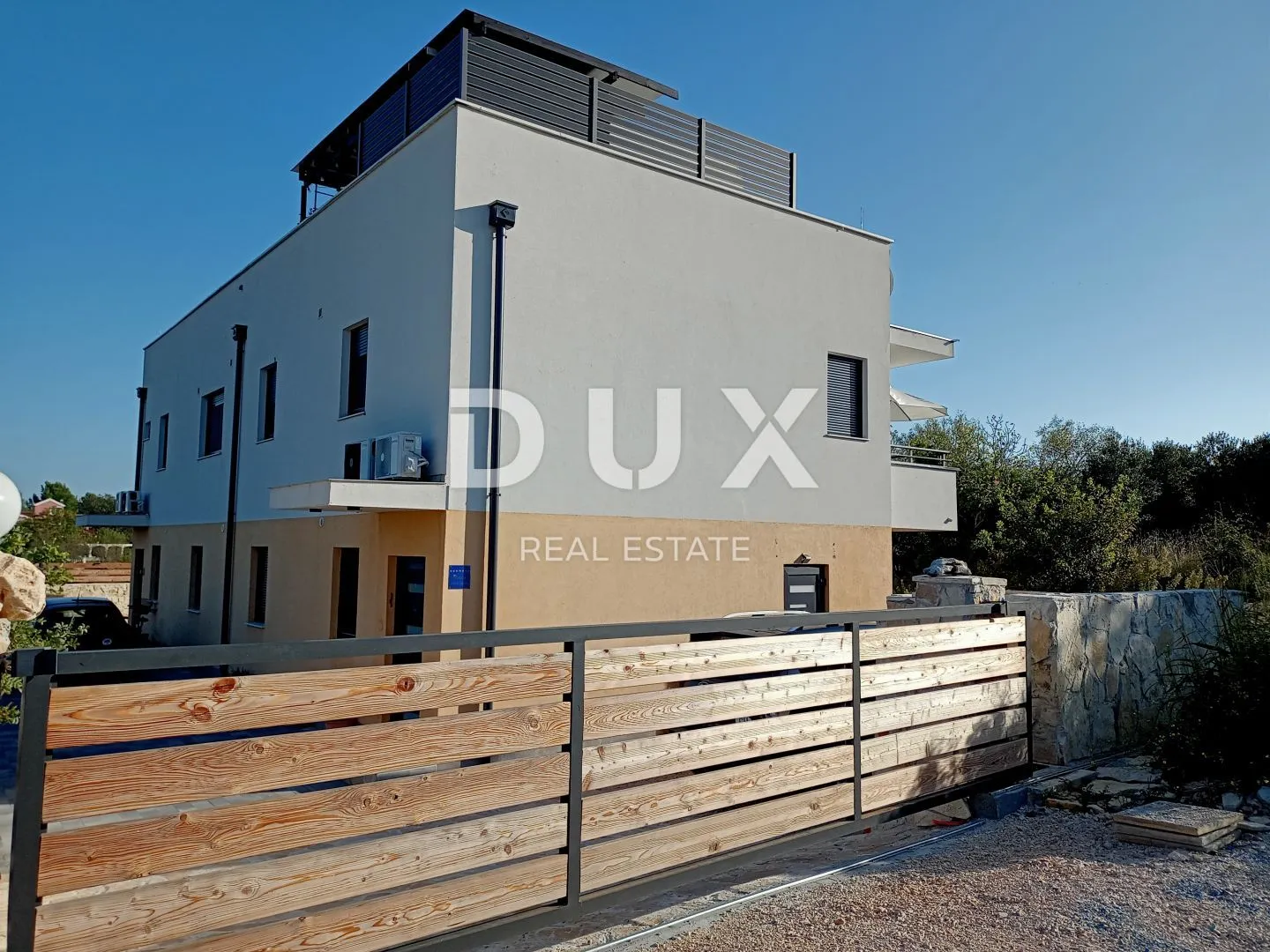 zadar, drage - prekrasna apartmanska vila s bazenom - slika 32
