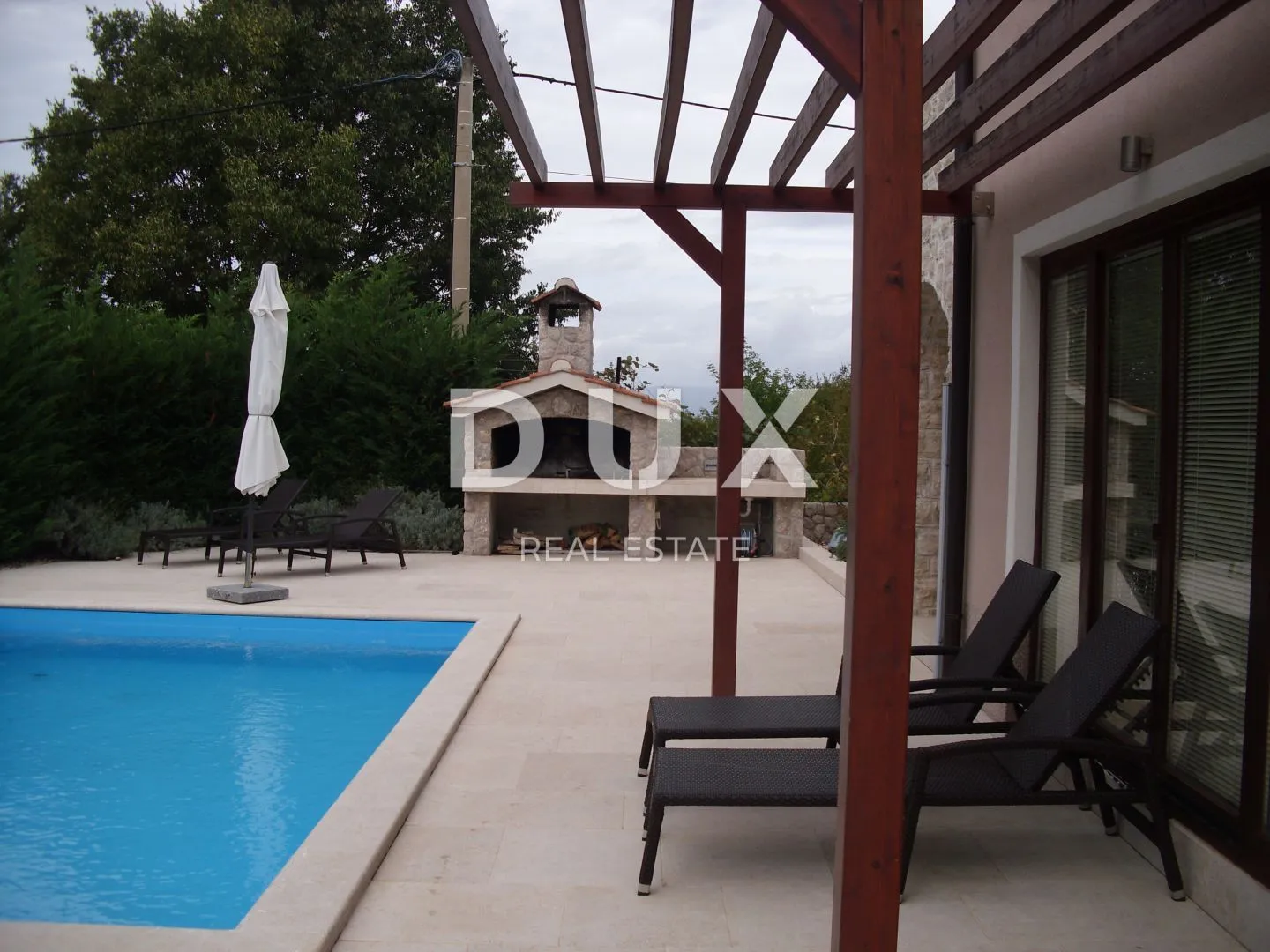 otok krk, malinska - kuća sa bazenom - slika 31