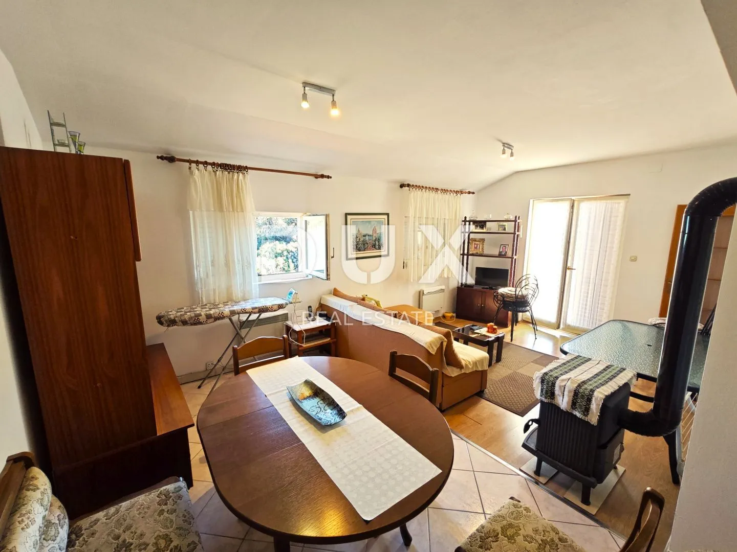 otok rab - apartmanska kuća 1. red do mora! - slika 9