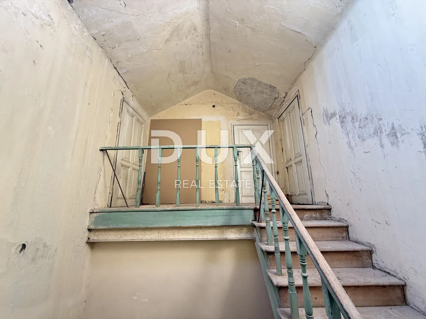 kvarner, crikvenica, dvoetažni apartman, 84 m2, 1. red do mora, centar - slika 10