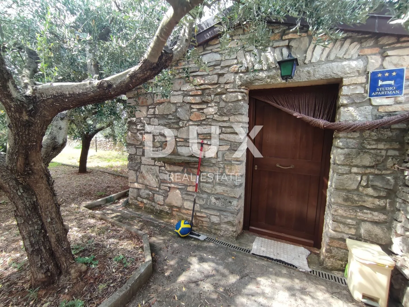 istra, galižana - dvije kamene rustikalne vile okružene prirodom - slika 63