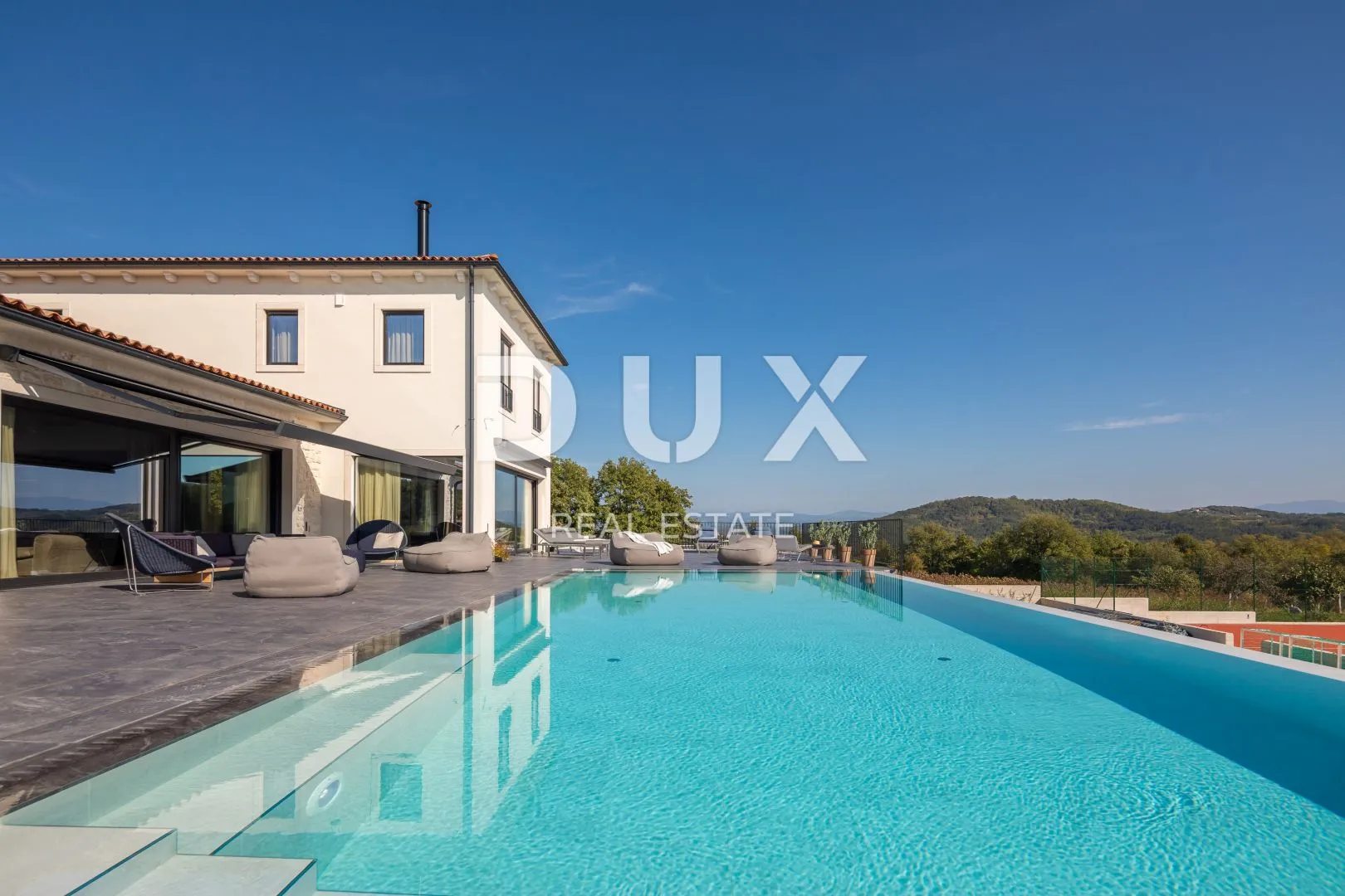 istra, motovun - luksuzna vila s pogledom na prirodu! - slika 14
