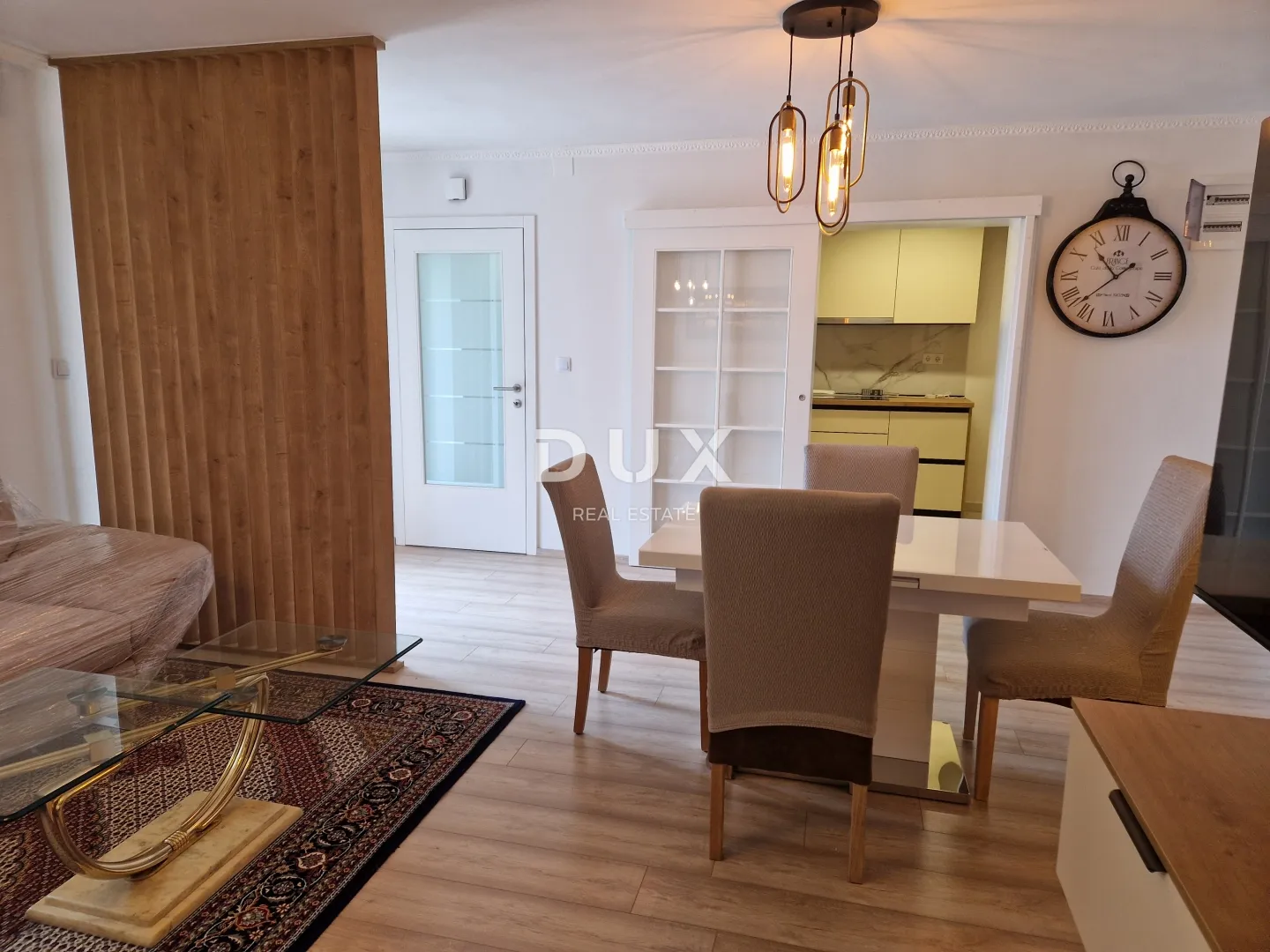 istra, labin – stan, 81 m², terasa, vrt i pogled na grad - slika 8