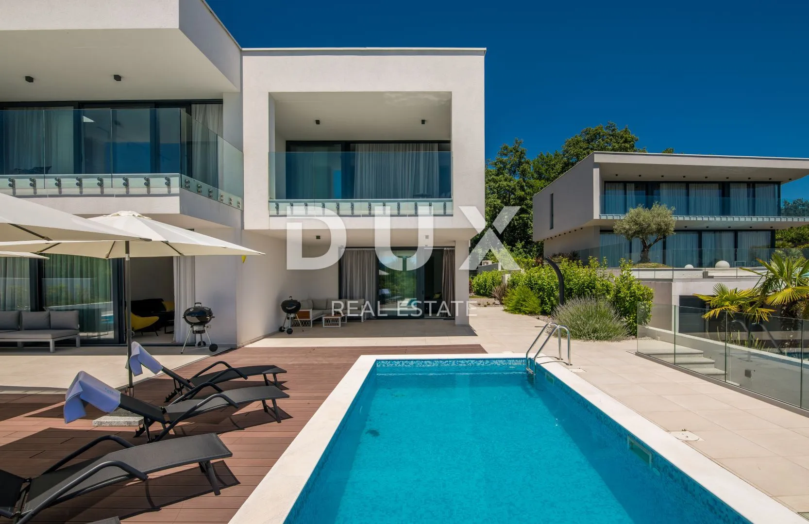 opatija – moderna luksuzna vila s dvije stambene jedinice i panoramskim pogledom na more - slika 9
