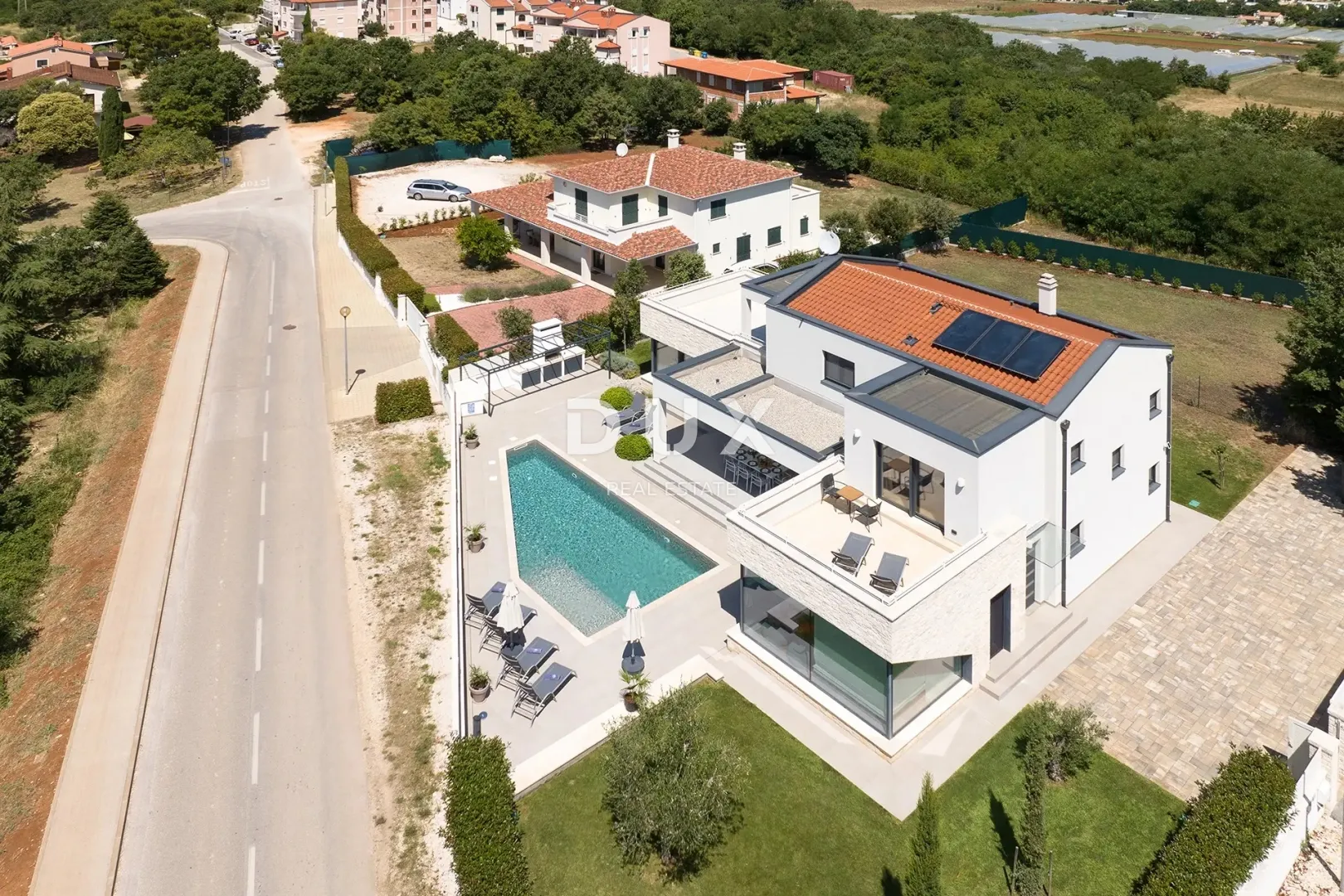 istra, poreč - moderna kuća s bazenom - slika 48