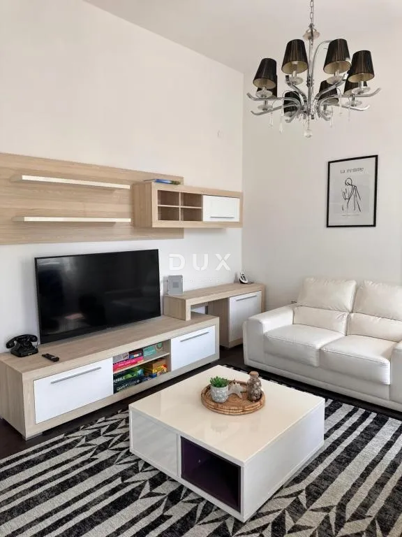 istra, pula - luksuzan stan s 5 spavaćih soba i 2 kupatila - pješačka zona!! - slika 5